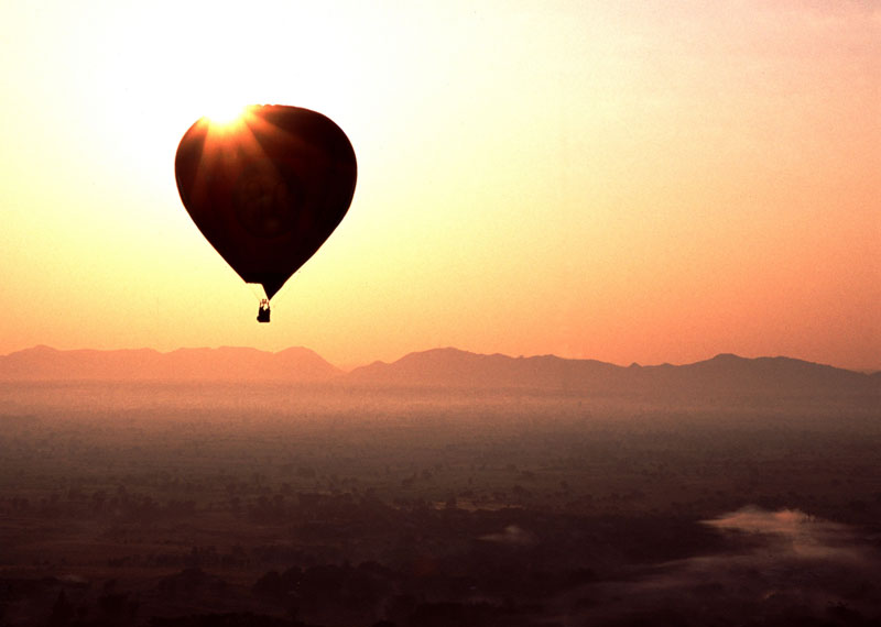 Bagan kuumailmapallo lento